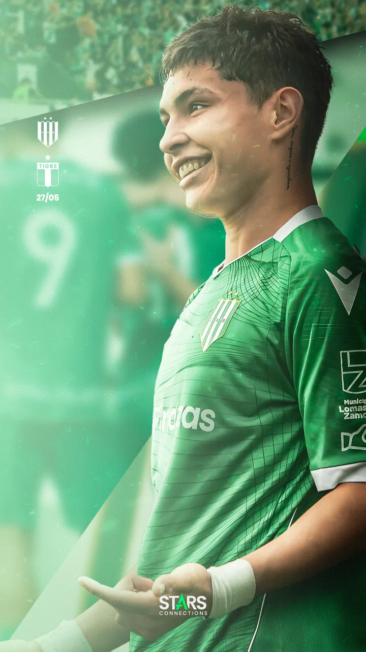 Pieza de Lisandro Piñero con la camiseta de Banfield